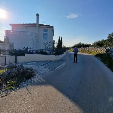 Maneni * Rogoznica (Sibenik-Knin)