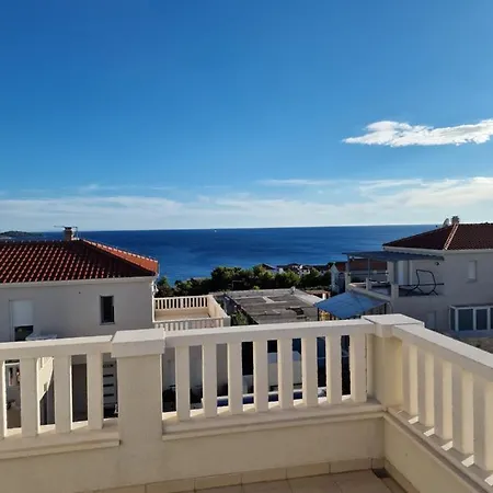 Maneni Holiday home *