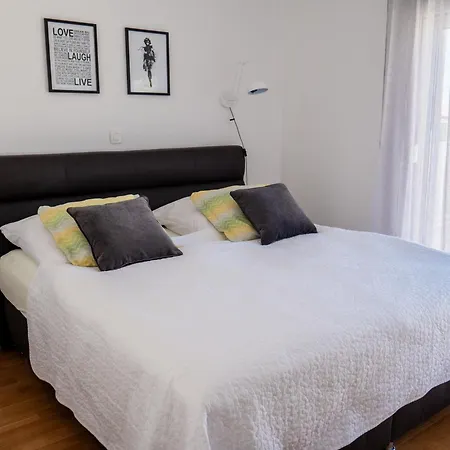 Maneni Holiday home