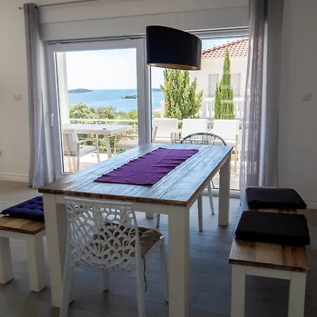 Maneni Rogoznica (Sibenik-Knin)