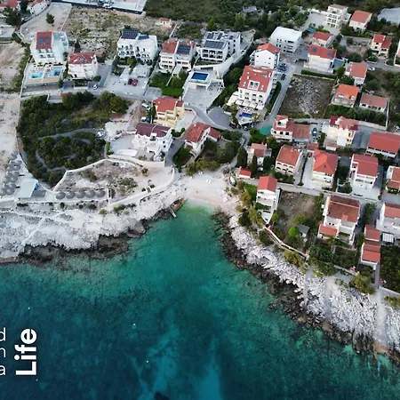 Maneni Dom wakacyjny *