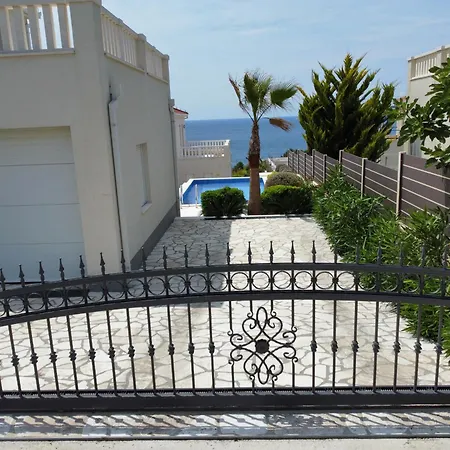 Maneni Rogoznica (Sibenik-Knin)