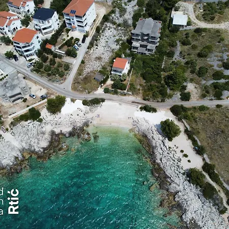 Hébergement de vacances Maneni *