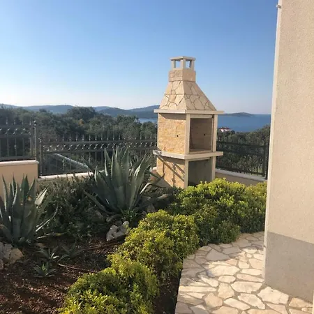 Hébergement de vacances Maneni