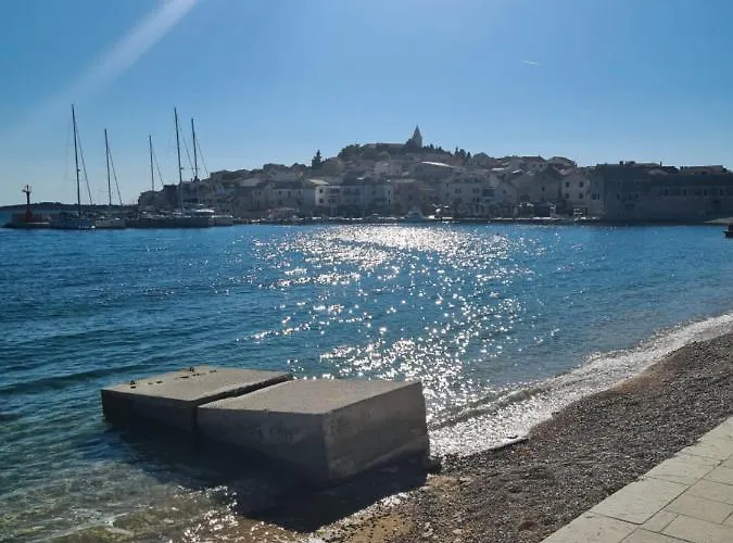 Tatil Evi Maneni Rogoznica (Sibenik-Knin)