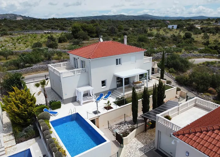 Maneni Tatil Evi Rogoznica (Sibenik-Knin)