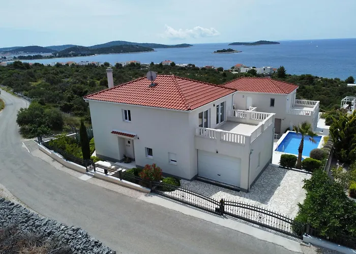 Maneni * Rogoznica (Sibenik-Knin)