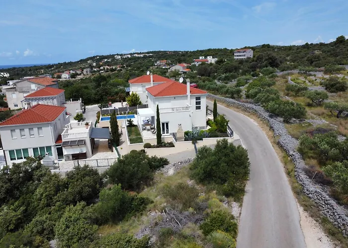 Maneni Tatil Evi Rogoznica (Sibenik-Knin)